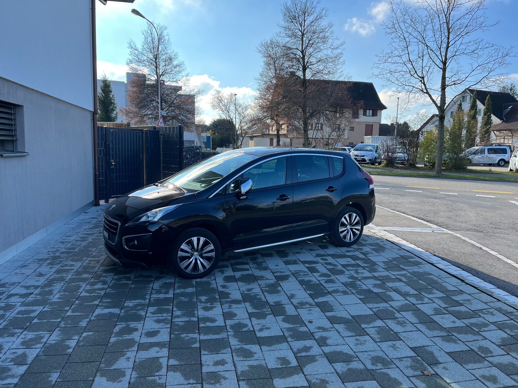 Peugeot 3008, Nero, 2014, Benzina, Eccellente - Image 1