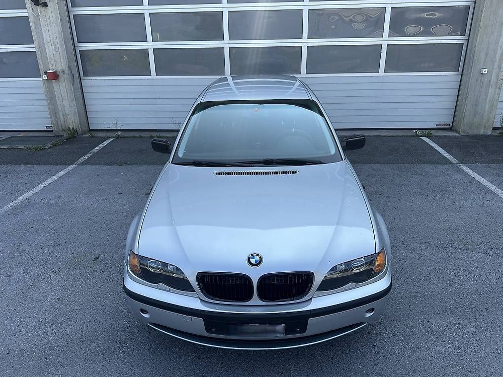 BMW E46 325i Touring - Image 2