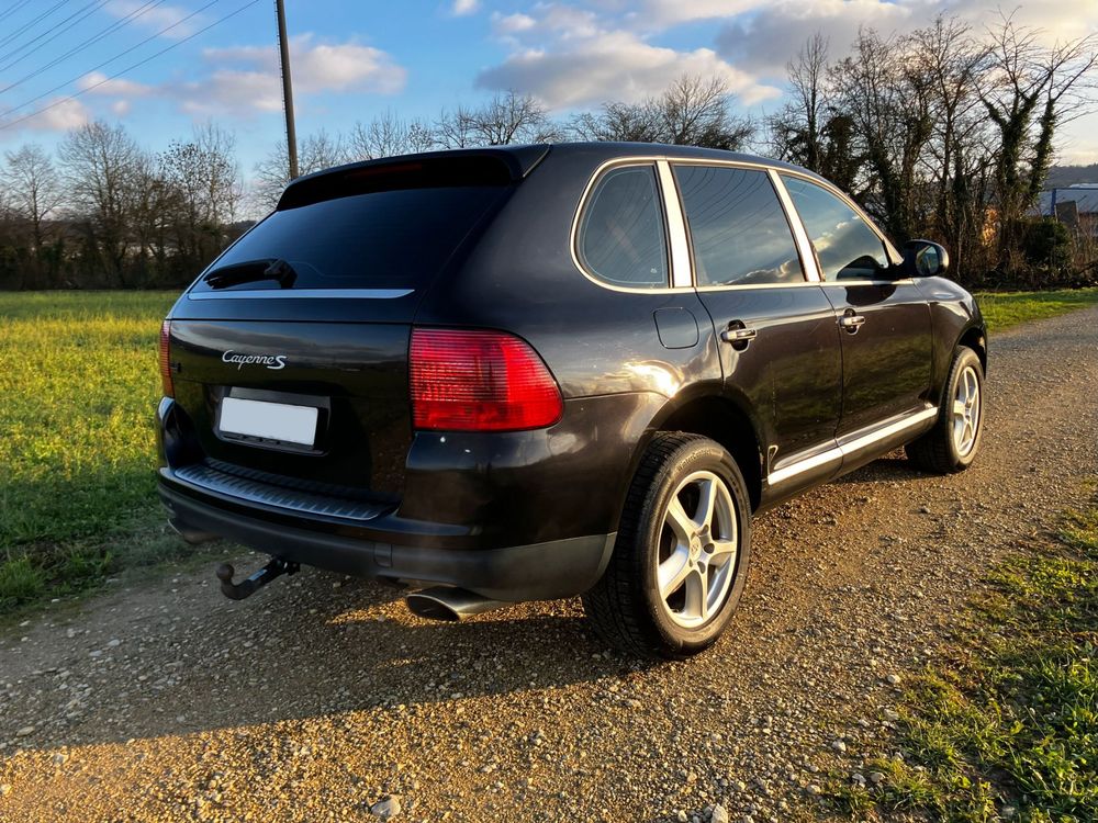 Porsche Cayenne S - Image 2