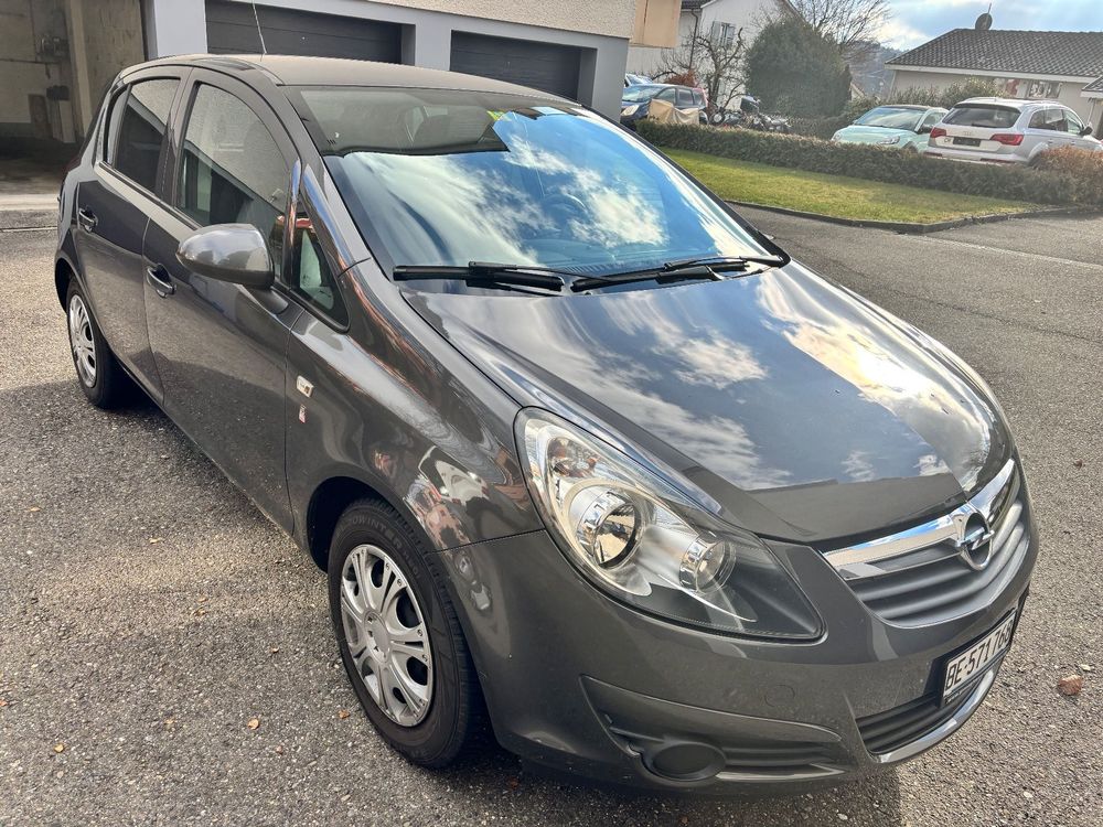 Opel Corsa 1.4 Anniversary Edition 75 - 8 fori di montaggio