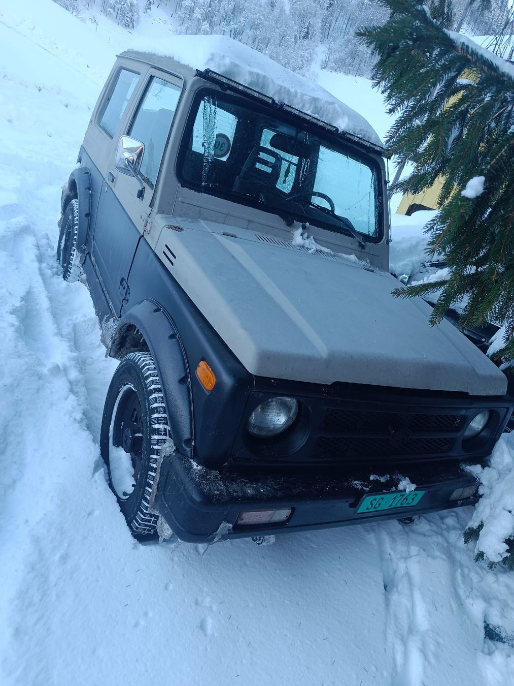 Suzuki Samurai 30 km/h - Image 1