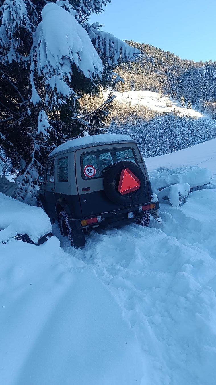 Suzuki Samurai 30 km/h - Image 3