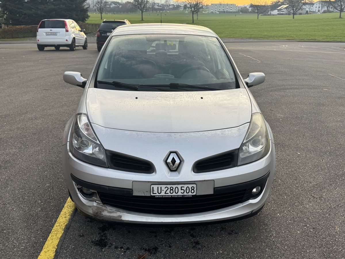 Renault Clio 1.4 - Image 3