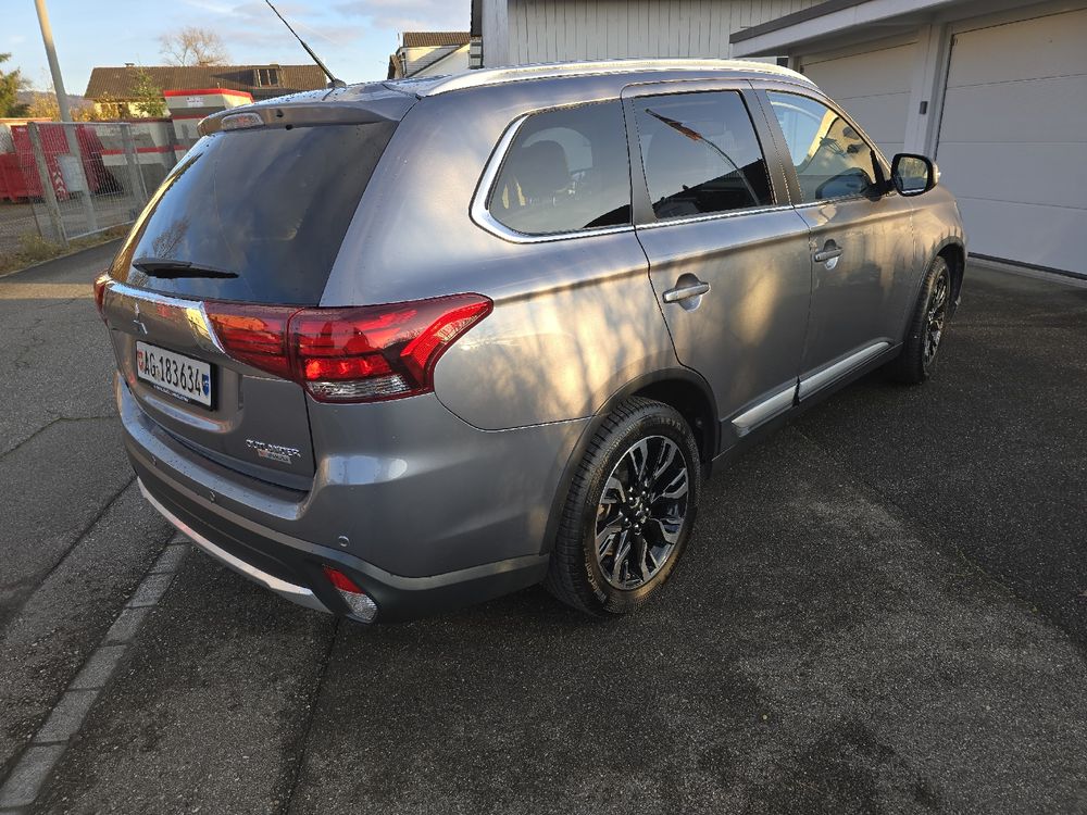 Mitsubishi Outlander 2.0, Automatico, Allrad, Ottime condizioni! - Image 2