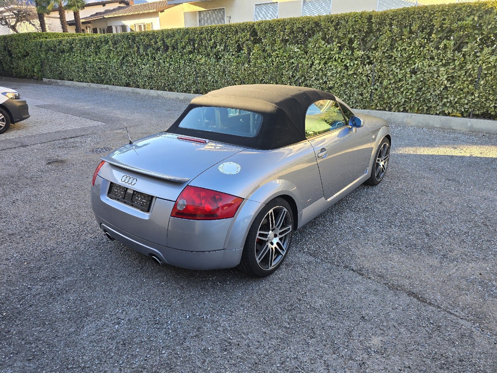 audi TT 1.8T QUATTRO Roadster - Image 3