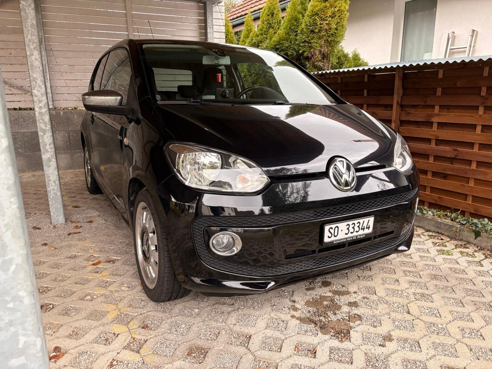 VW Up! Edizione nera fresca da MFK &amp; Servizio &amp; 8 volte stagionata - Image 1
