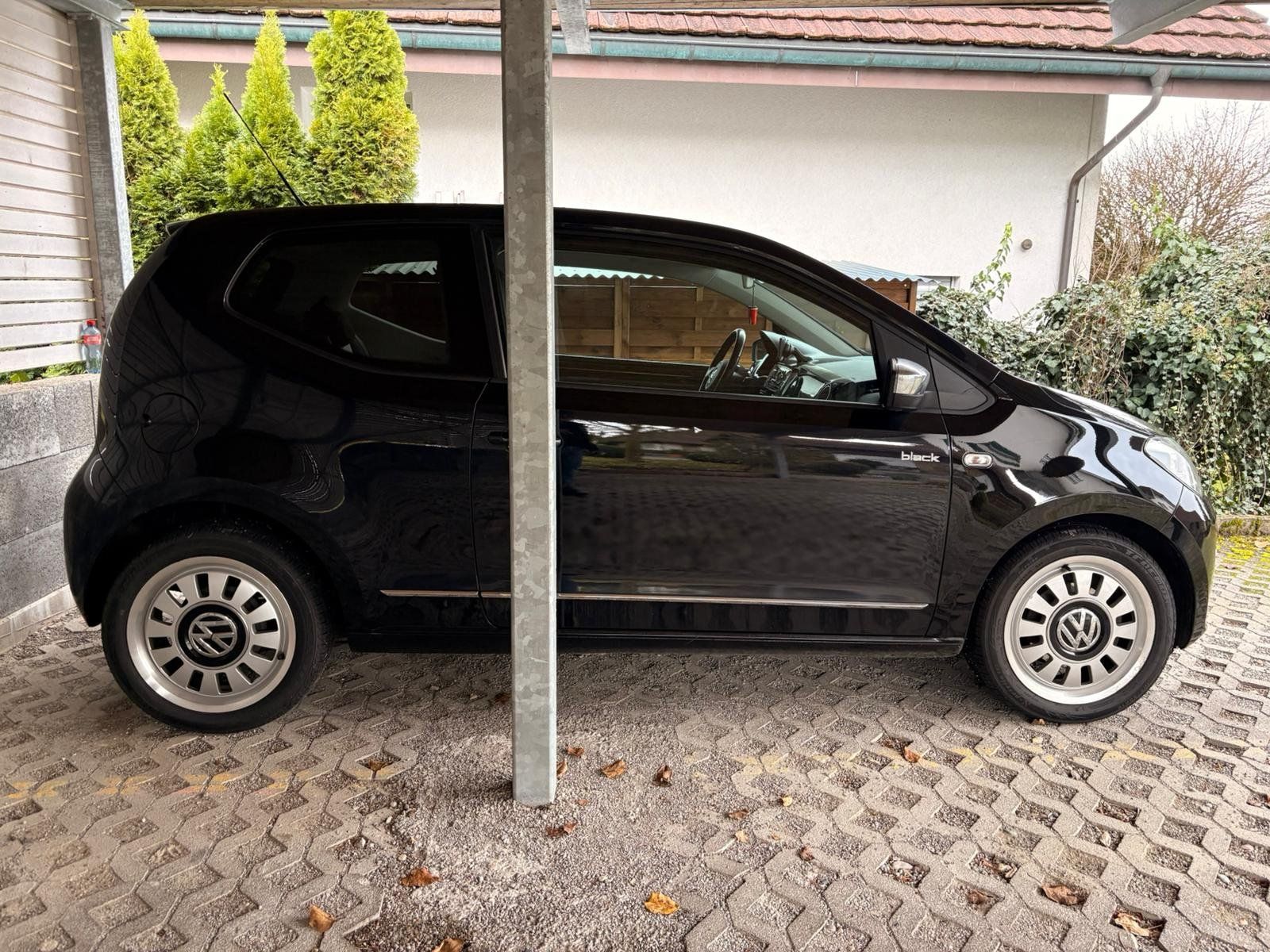VW Up! Edizione nera fresca da MFK &amp; Servizio &amp; 8 volte stagionata - Image 3