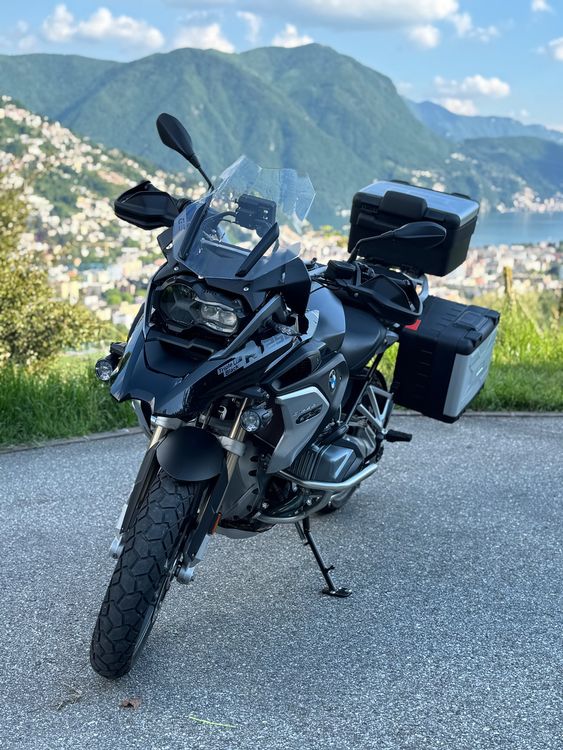BMW GS R 1250 triple nera