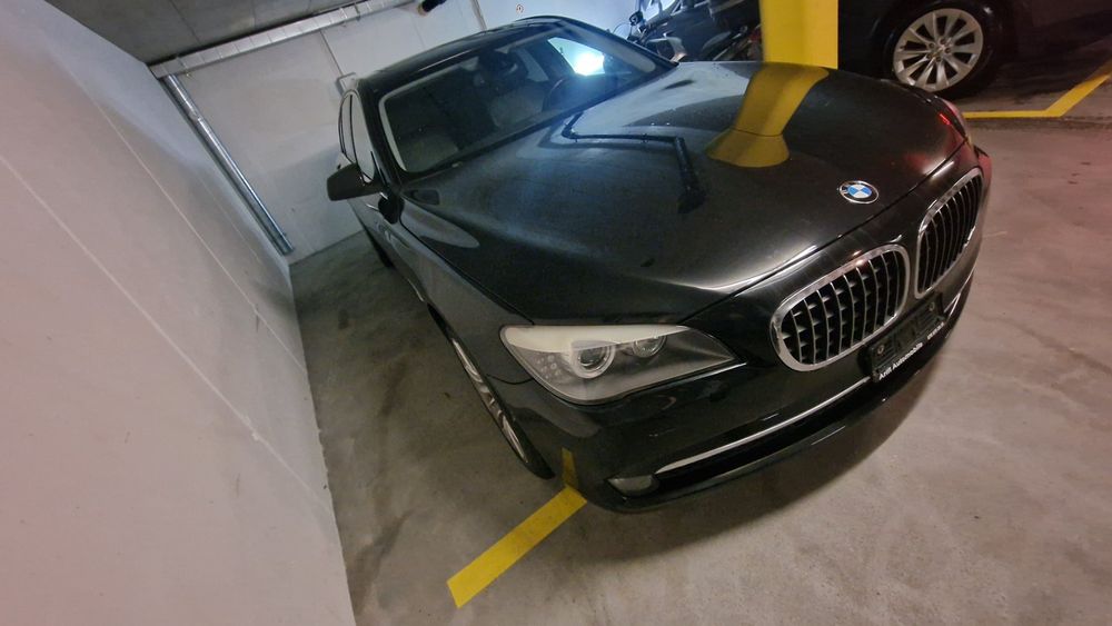 BMW 750i con MFK appena terminato - Image 2