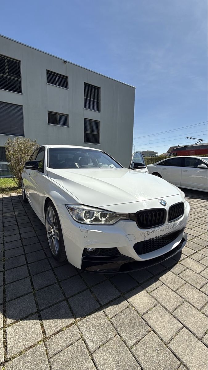 BMW 328i M-Paket F30 - Image 1