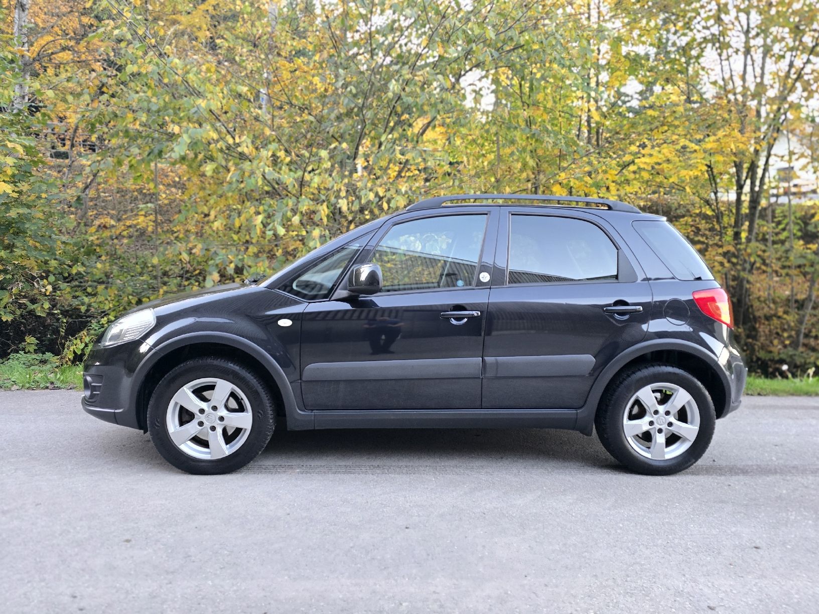 Suzuki SX41.6i efficiente, affidabile, Allrad - Image 3