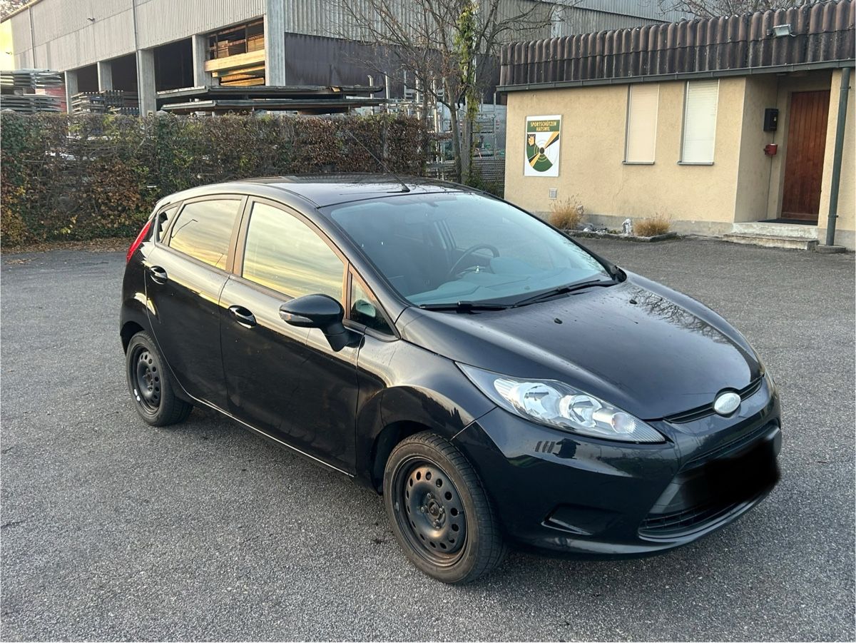 Ford Fiesta curato Anno di produzione 2010 Auto invernale - Image 3