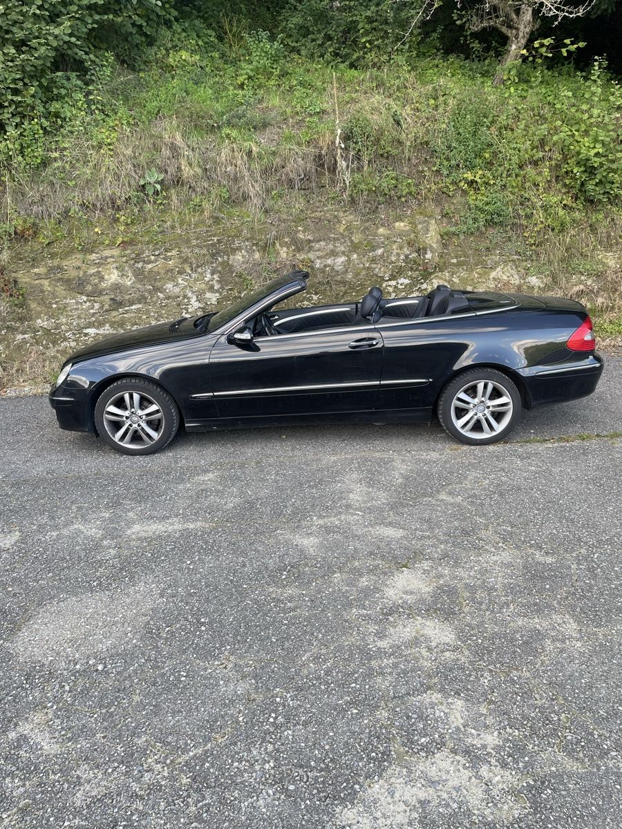 Mercedes-Benz CLK 200 Kompressor, Top condition from MFK - Image 1
