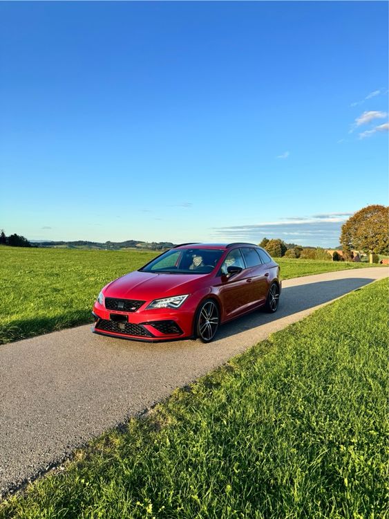 Seat Leon ST Cupra 300