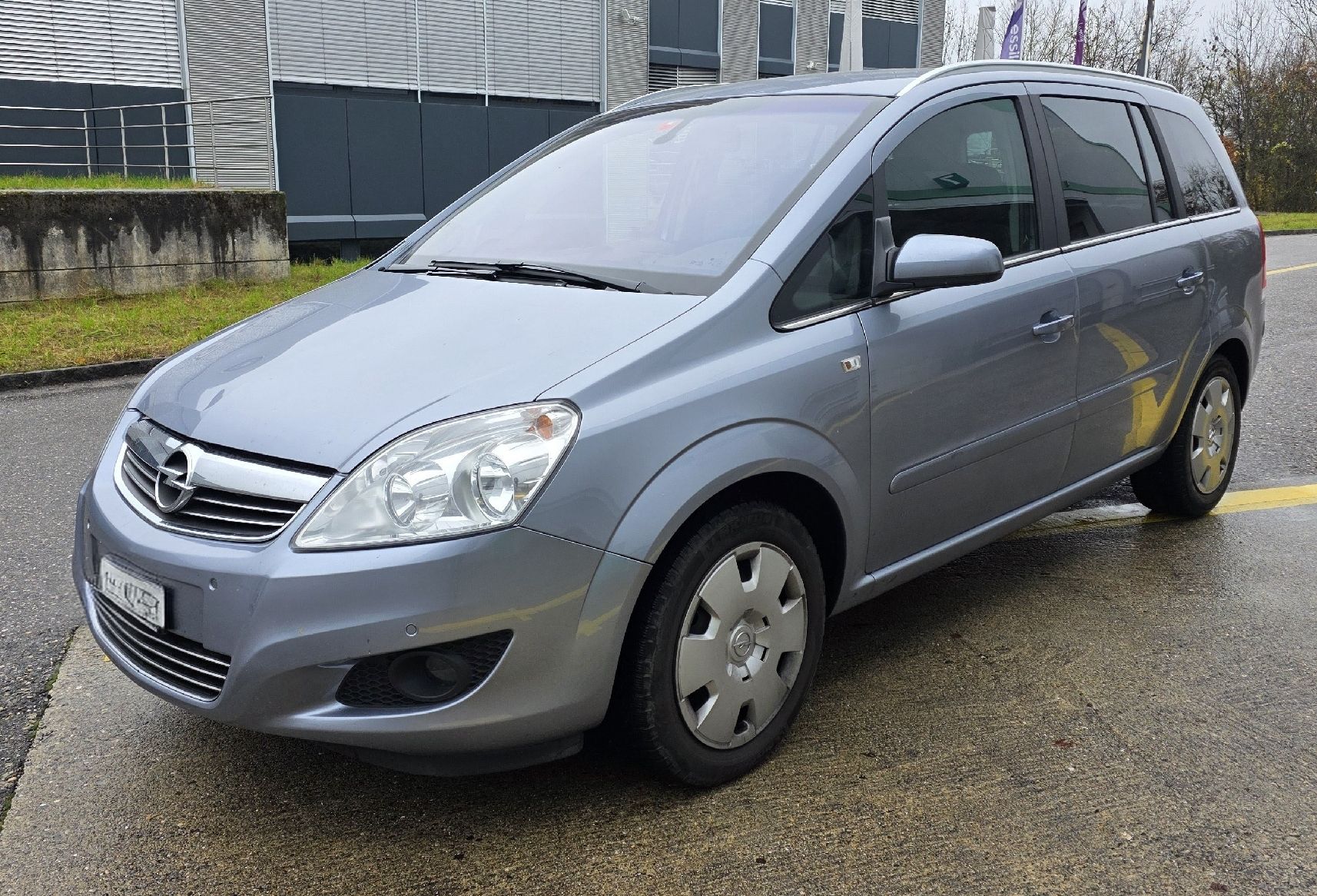 Opel Zafira 2.2 Automato Aus1.Hand fresco da Mfk e servizio - Image 1
