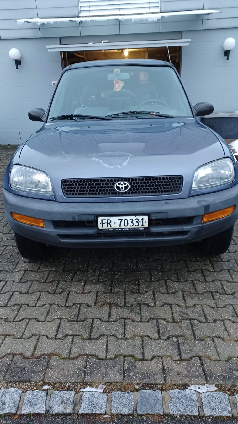 Toyota RAV 4 - Image 1