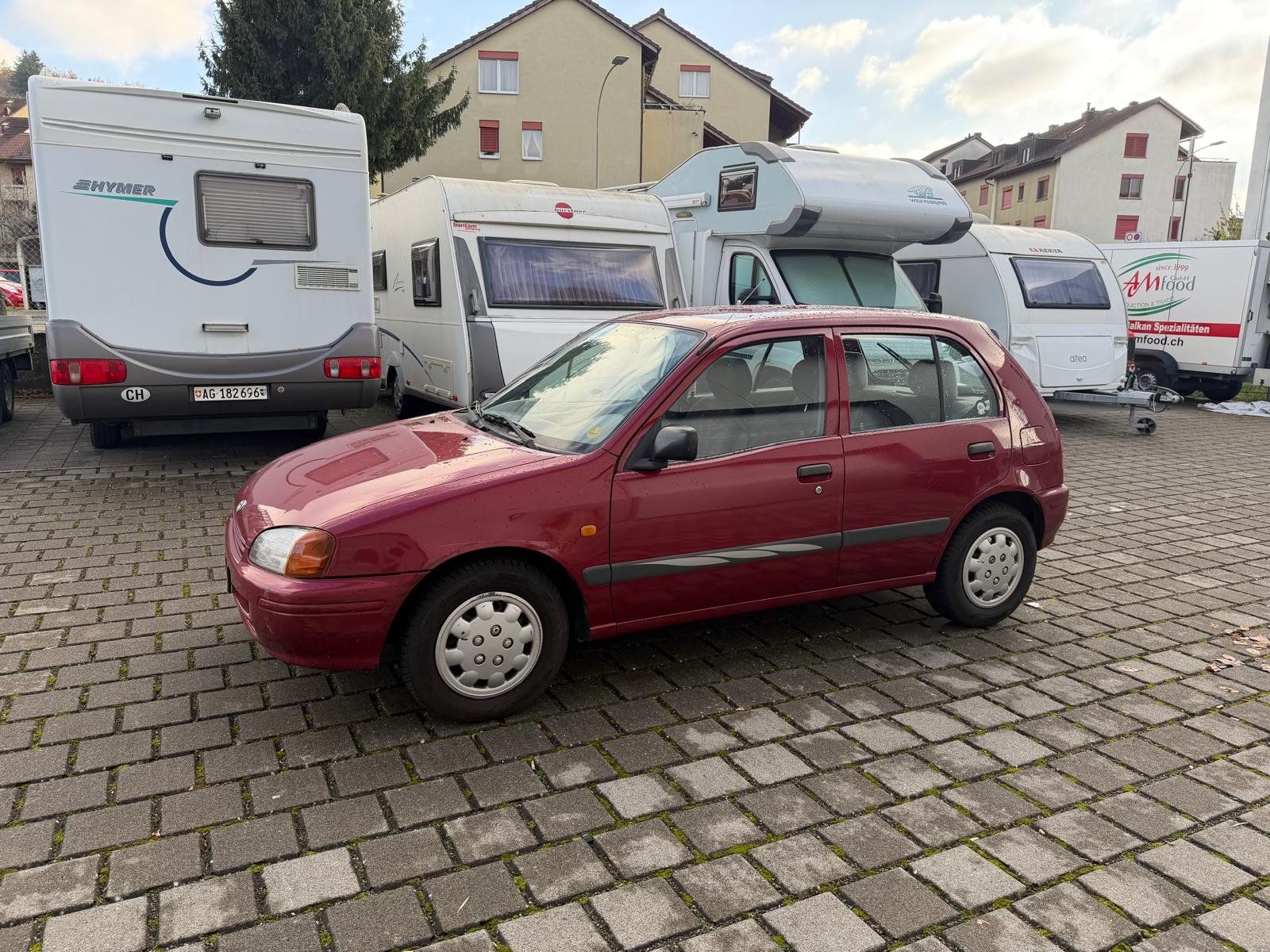 Toyota Starlet 1.3 16V, fresco da MFK - Image 1