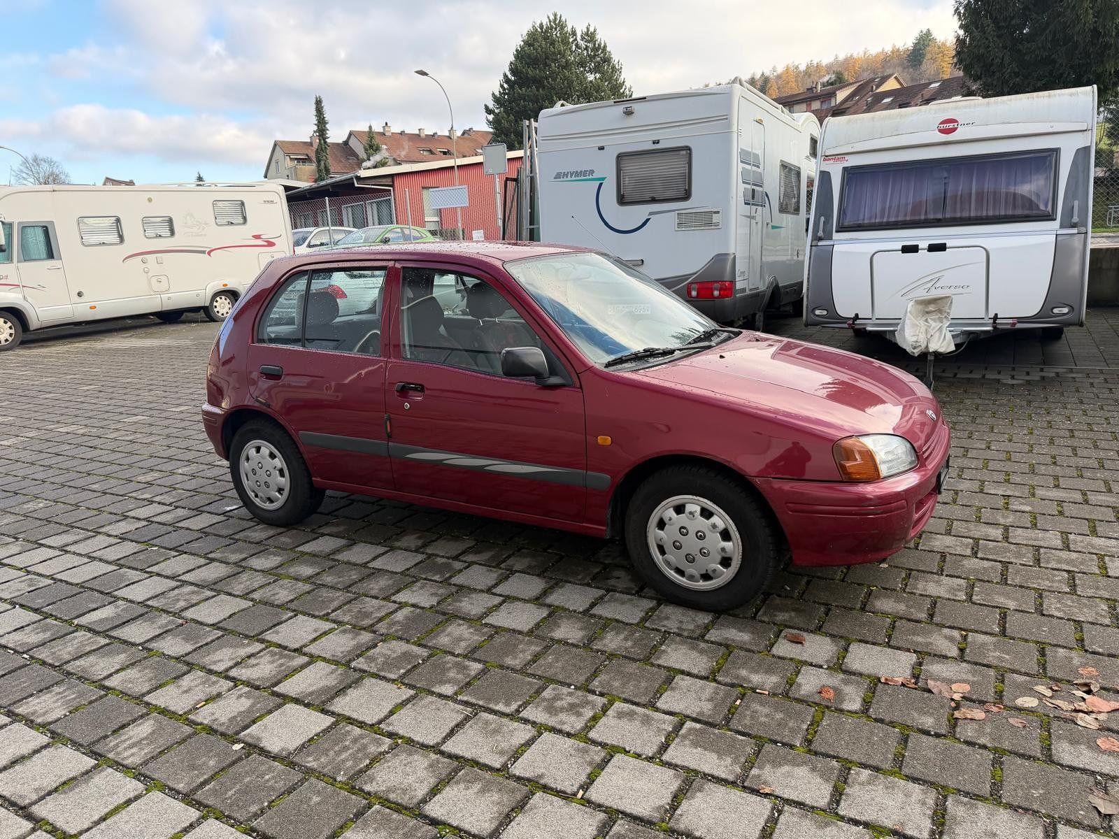 Toyota Starlet 1.3 16V, fresco da MFK - Image 3