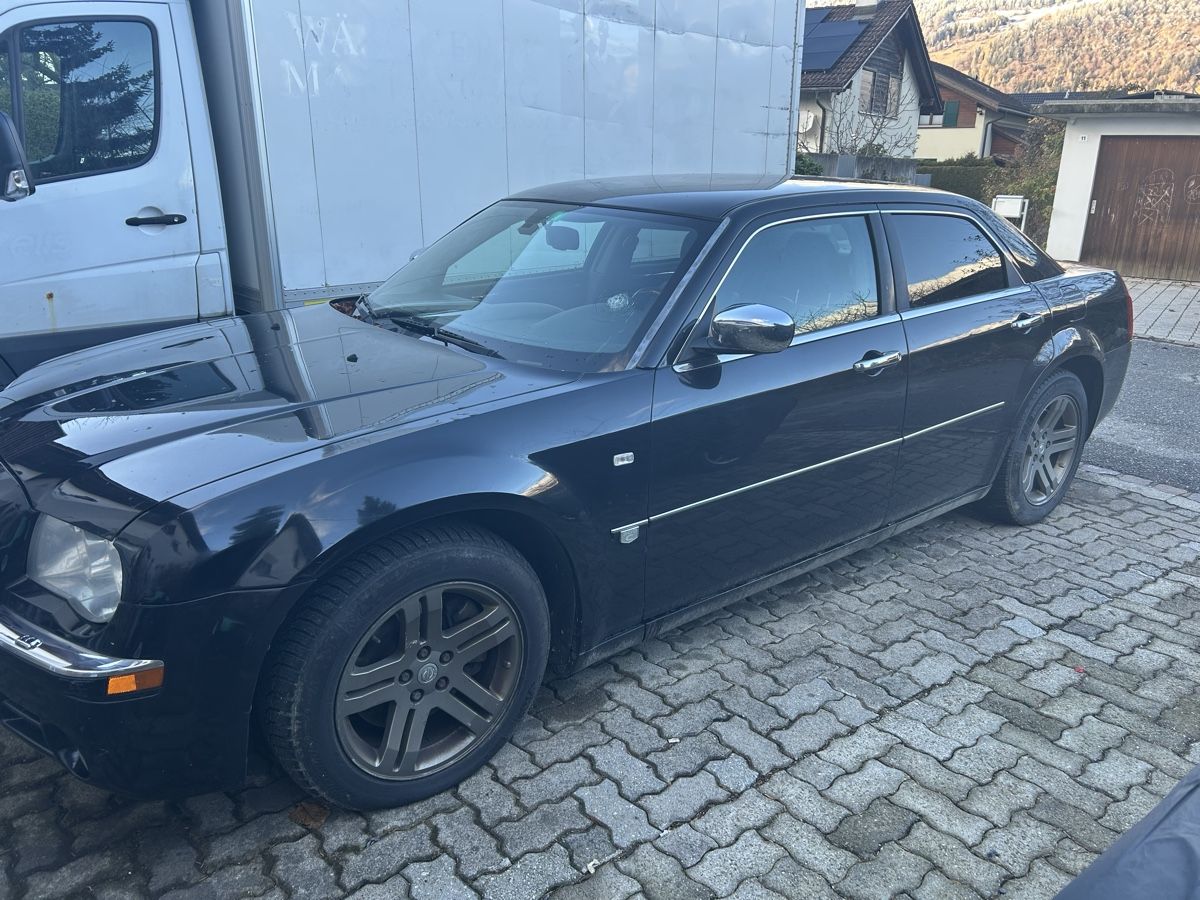 Chrysler 300C CRD - Image 3