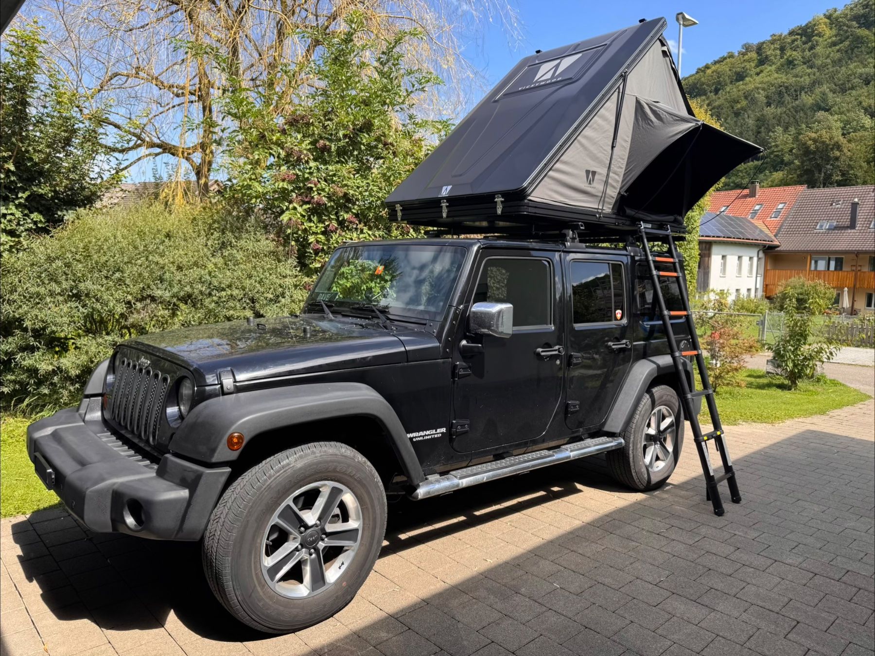 Jeep Wrangler RUBICON mit VickyWood Dachzelt und MfK - Image 1