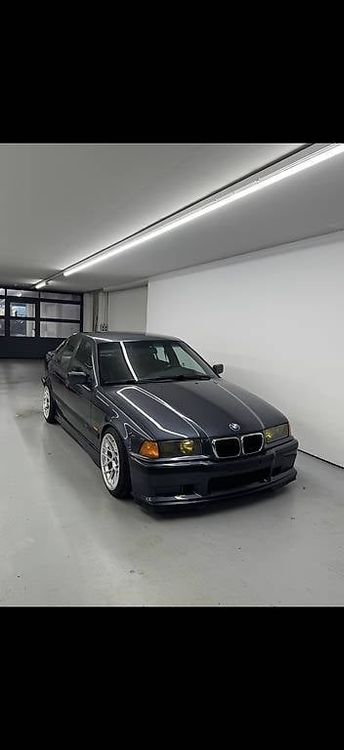 BMW 328i E36