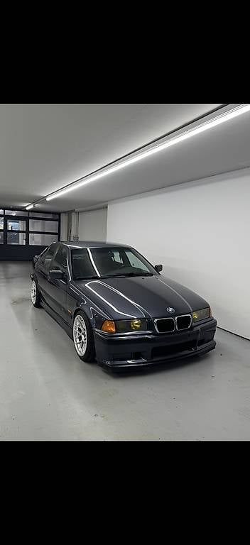 BMW 328i E36 - Image 1