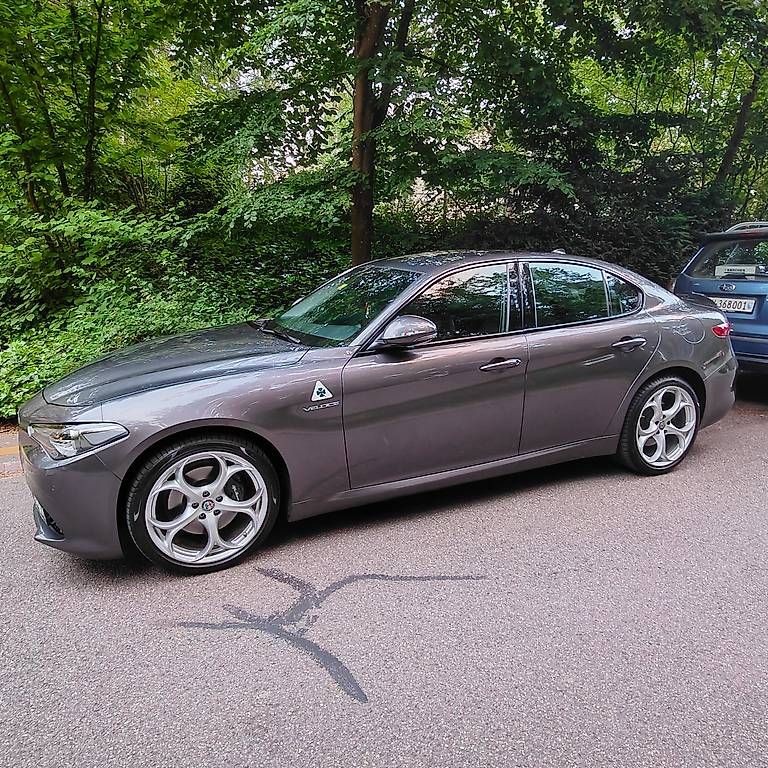 ALFA ROMEO Giulia 2.0 Veloce - Image 1