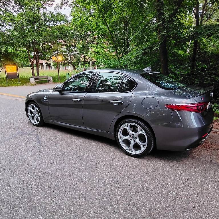 ALFA ROMEO Giulia 2.0 Veloce - Image 3