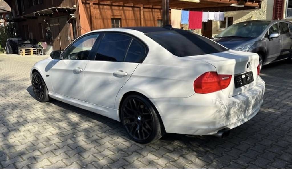 BMW 325i / Servosterzo rotto / Prezzo trattabile - Image 1