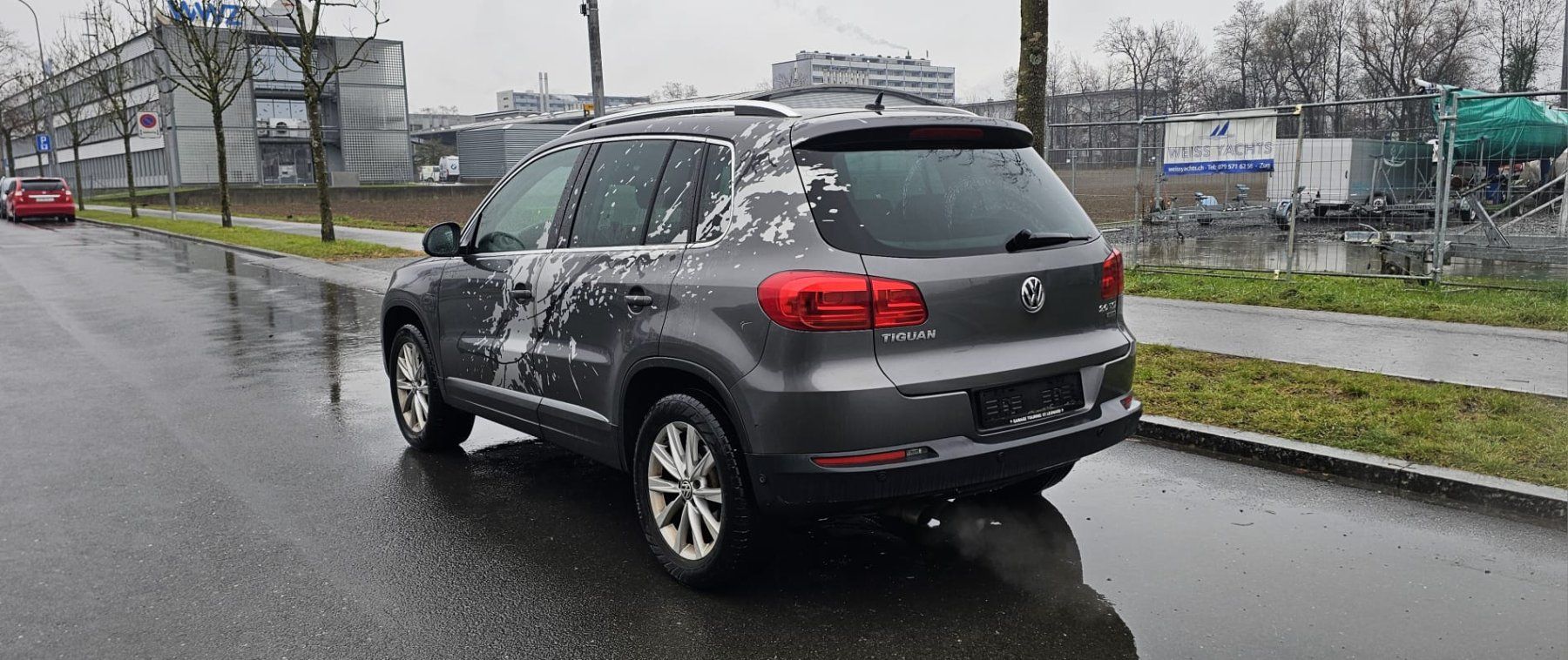VW Tiguan 2.0TSI DSG 4x4 - Image 3