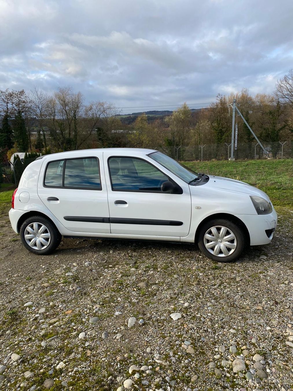 Renault Clio 1.2 - Image 1