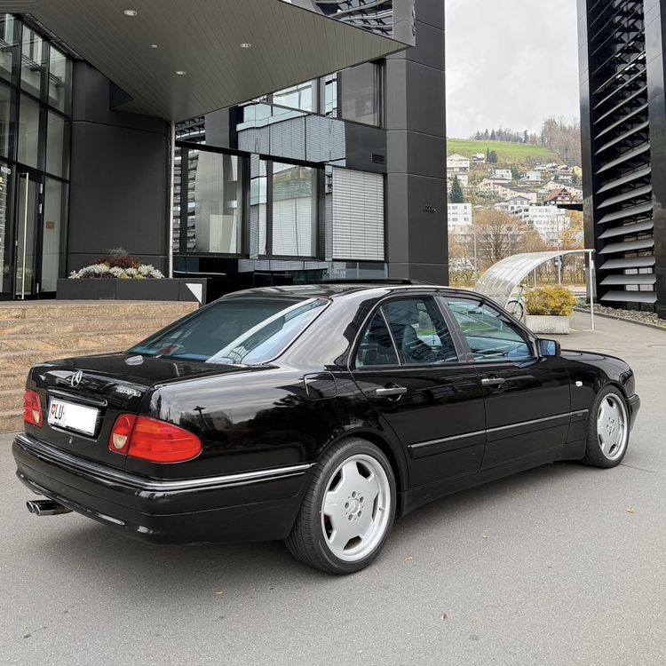 Mercedes Benz E 50 Amg W210 - Image 2