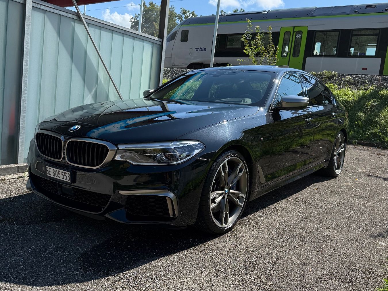 BMW M550i xDrive – 4.4 V8 TwinTurbo – 462 CV – Vollausstattu - Image 1