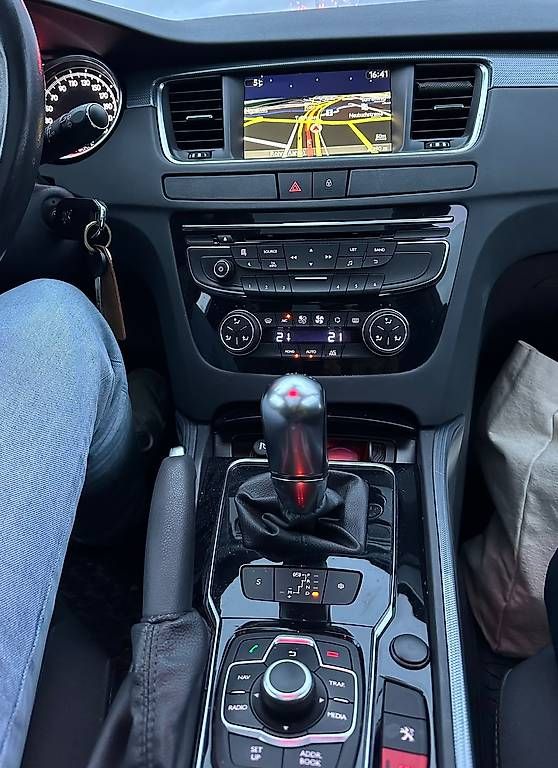 Peugeot 508 con tettuccio panoramico - Image 3
