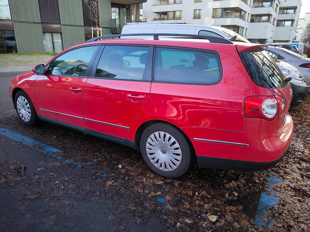 VW Passat Variant 2.0 FSI Turbo Automatico, MFK 07/2024 - Image 3