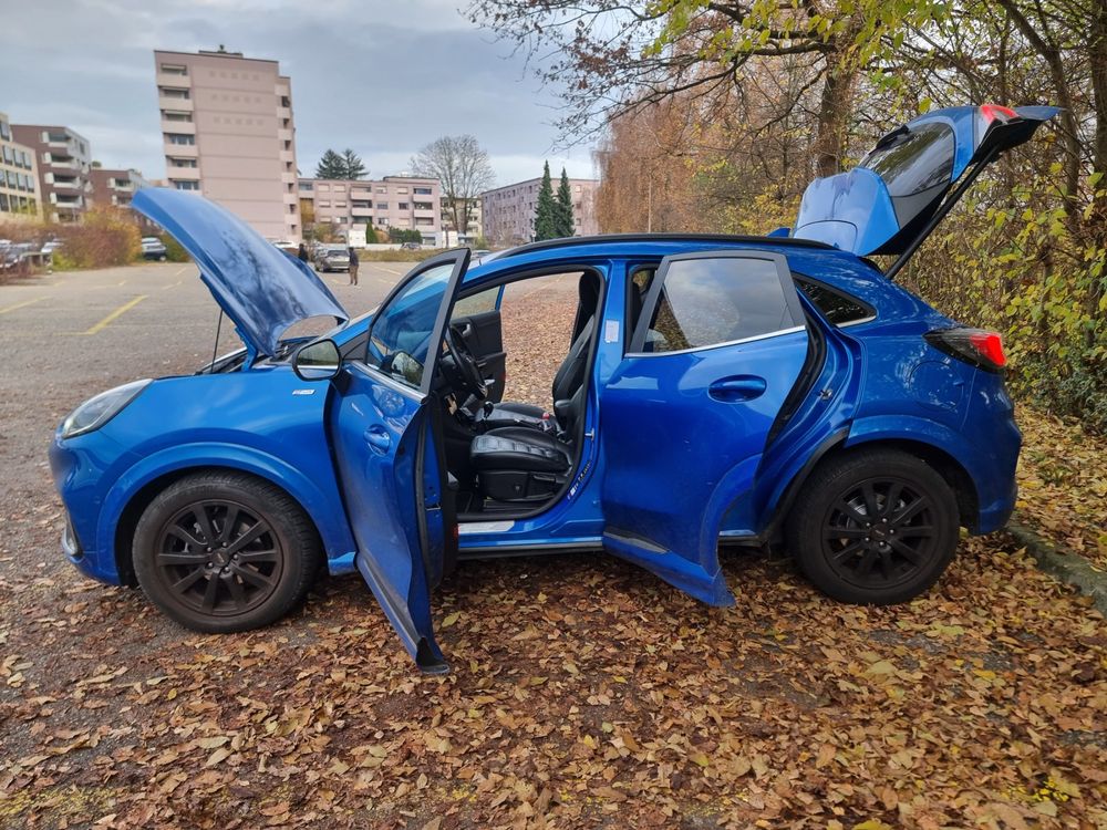 Ford Puma, anno 2021, blu, usato in perfette condizioni! - Image 2