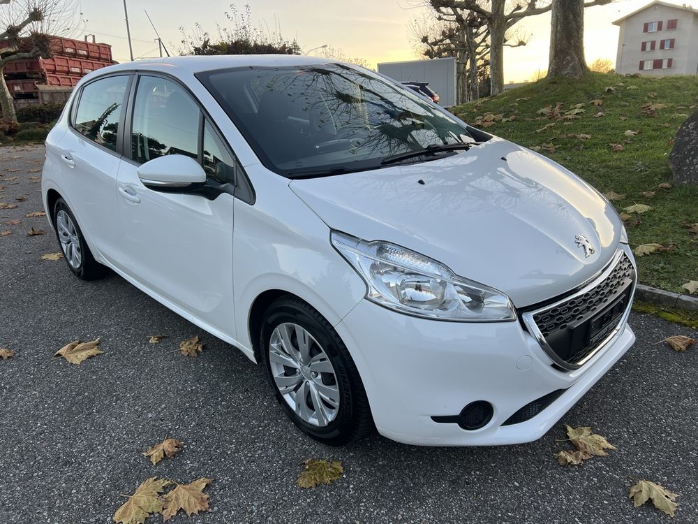 Bellissimo Peugeot 208 1.2 da MFK 01.2025 - fresco dopo la manutenzione - Image 2