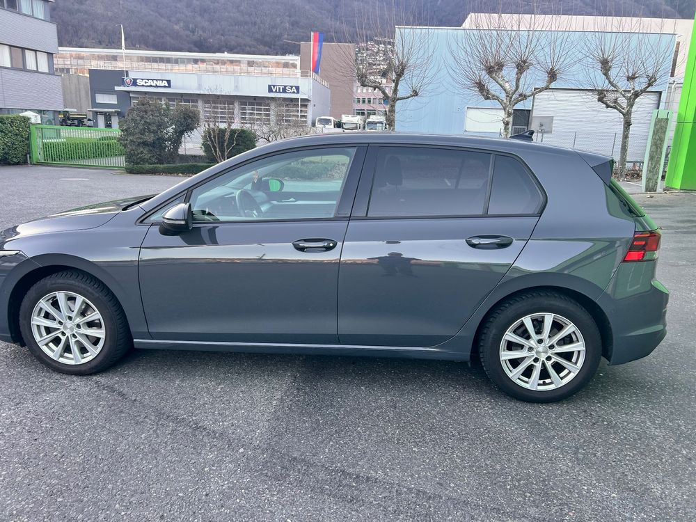 VW Golf 8 - Image 2