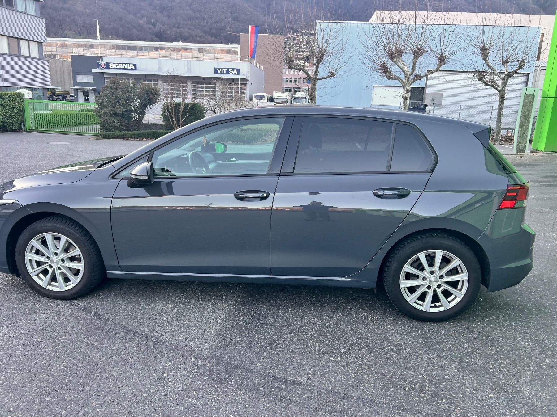 VW Golf 8 - Image 3
