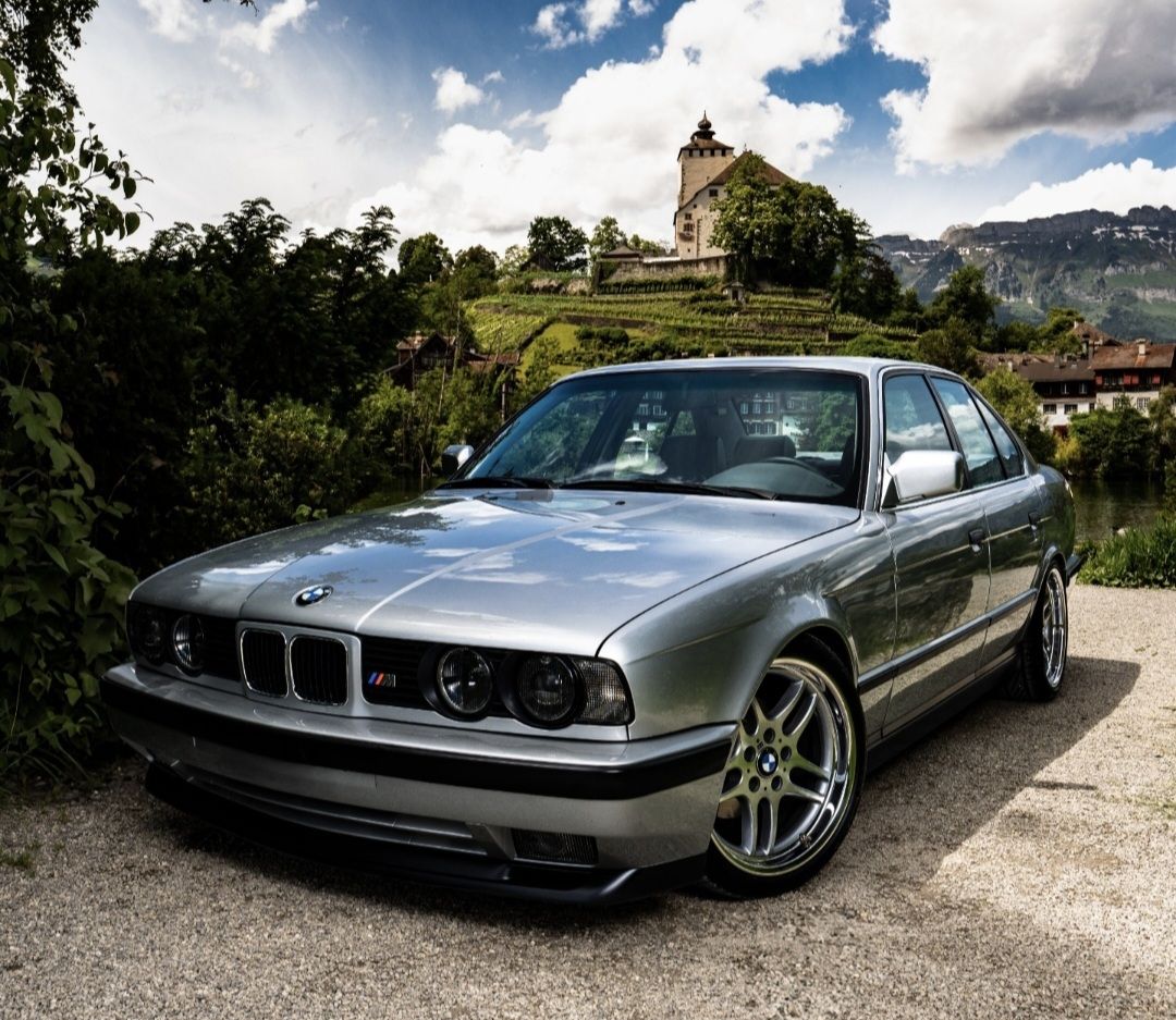 BMW E34 525 i M50 M-Paket cambio manuale - Image 1