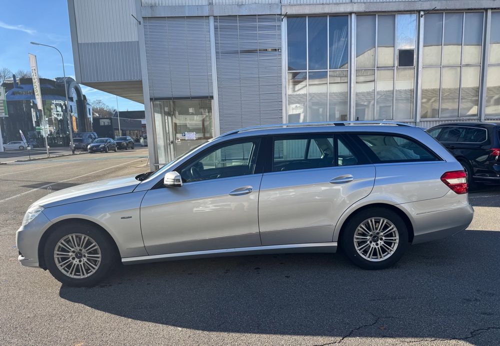 MERCEDES-BENZ E 350 CGI Elegante/ Nuovo da MFK e servizio/