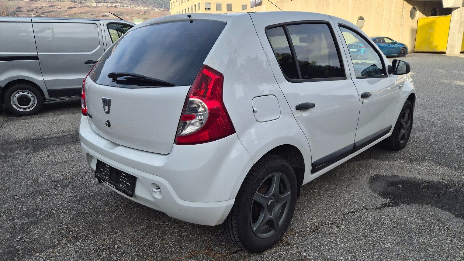 Dacia Sandero 1.6 Blackline - Image 3