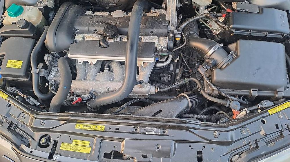Volvo S60 - Image 2