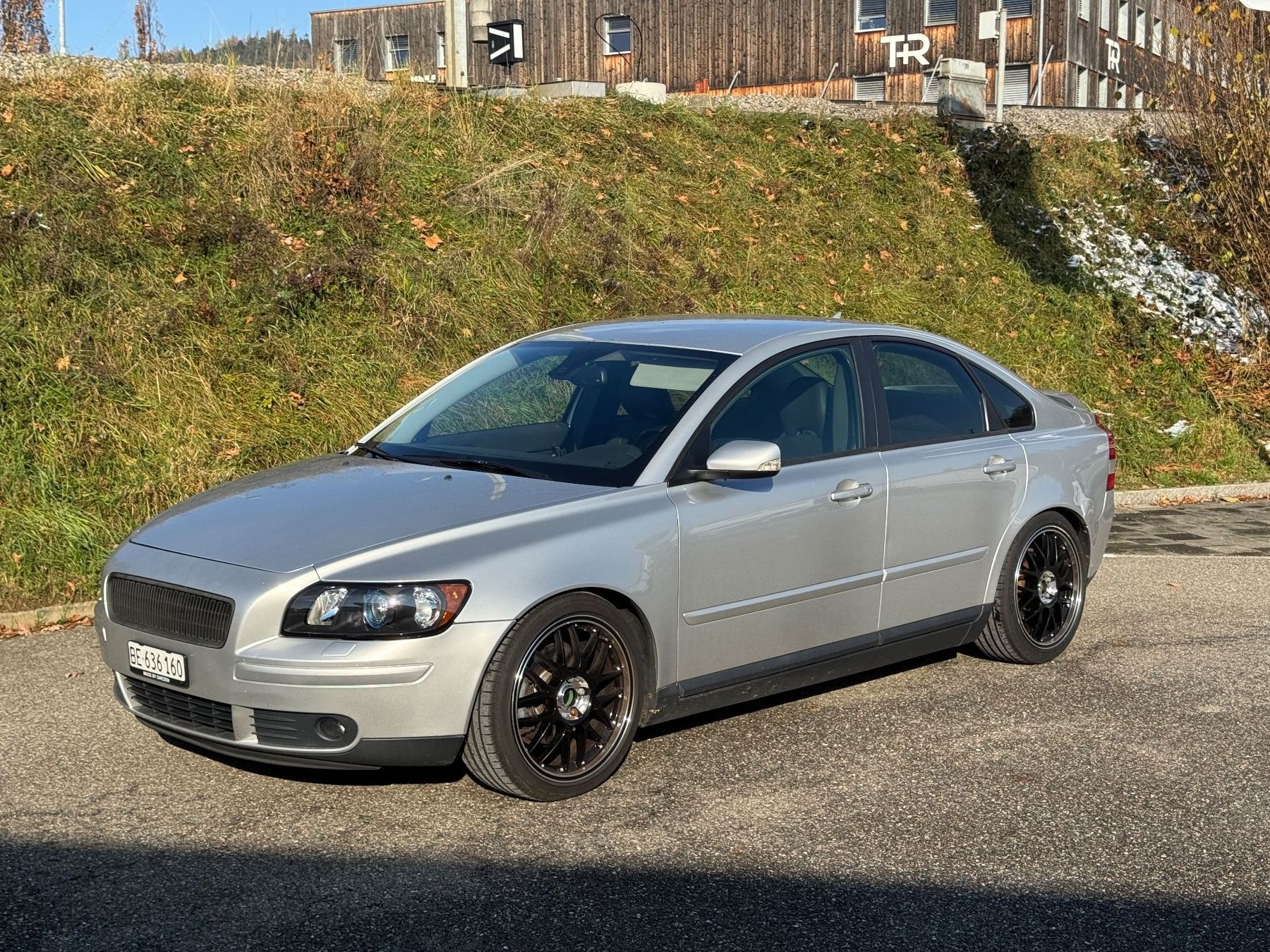 Volvo S40 T5 con cambio manuale e 1A 5 cilindri - Image 1