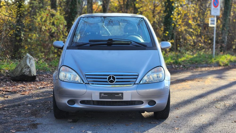 MERCEDES-BENZ A 190 Eleganza