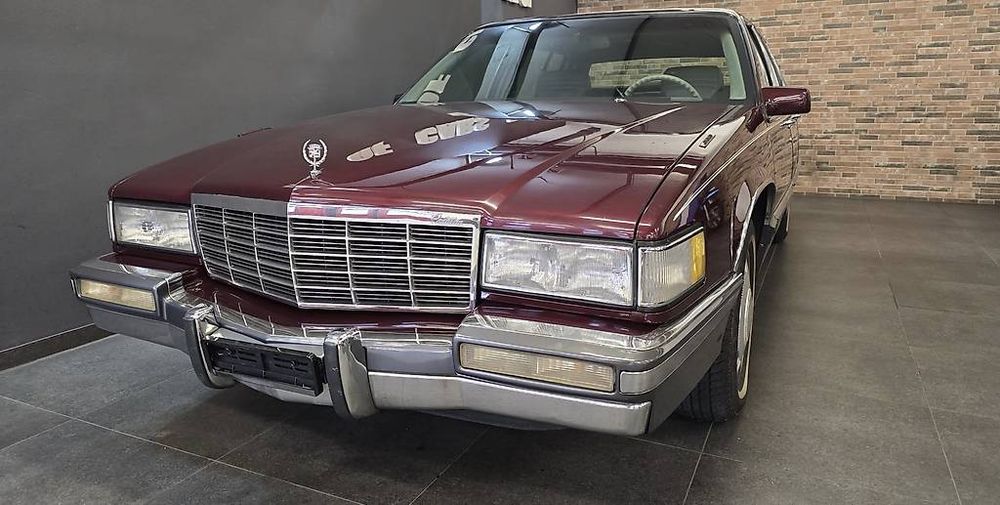 Cadillac Fleetwood 4.9 Sixty Special - veterano