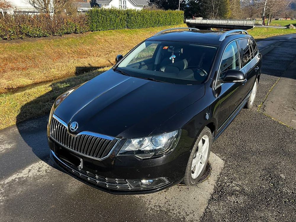 SKODA Superb Combi 3.6 FSI Business 4x4 DSG