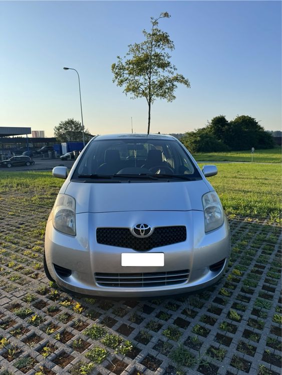 Toyota Yaris 1.3 Automatico - Image 2