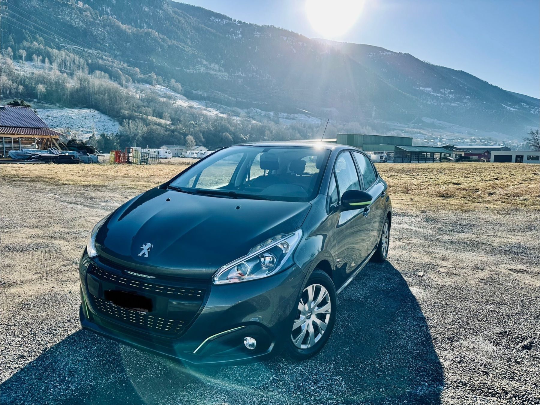 Peugeot 208 1.2e STT - Image 1