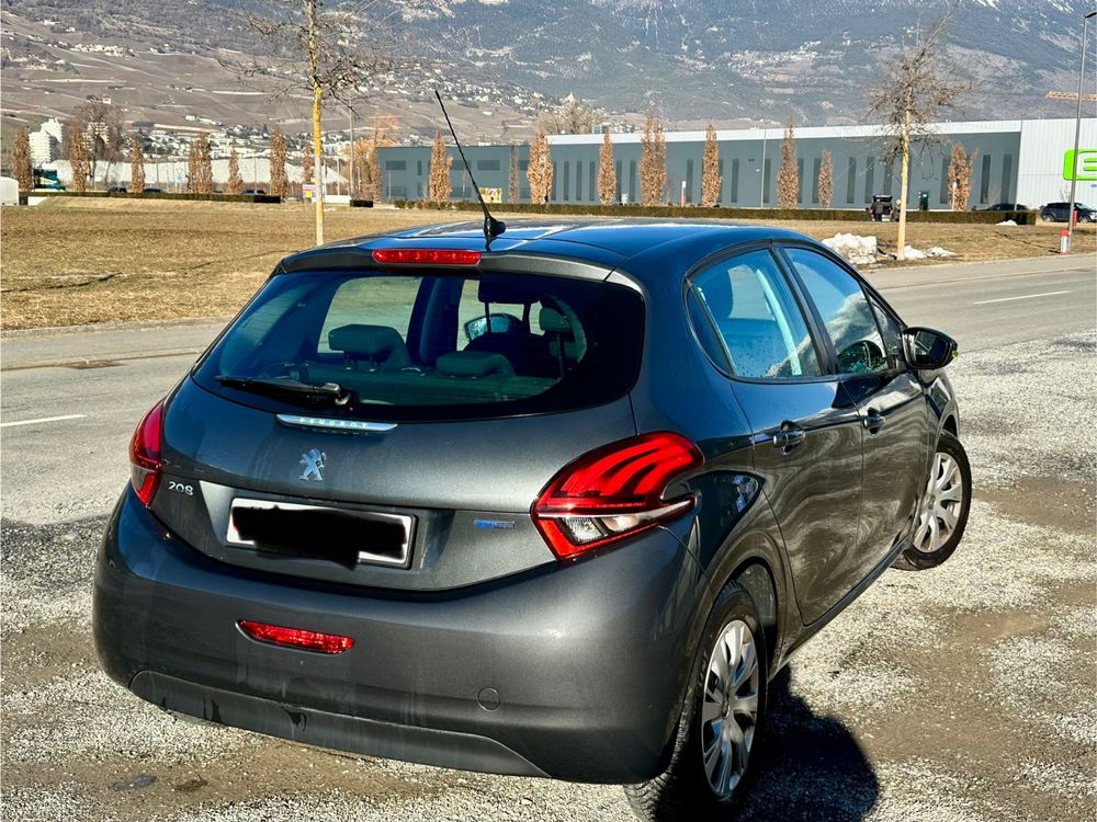 Peugeot 208 1.2e STT - Image 2